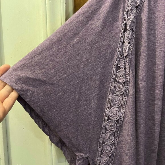 Size 28 - BloomChic - Light Purple Short Sleeve Pullover - Picture 3 of 6